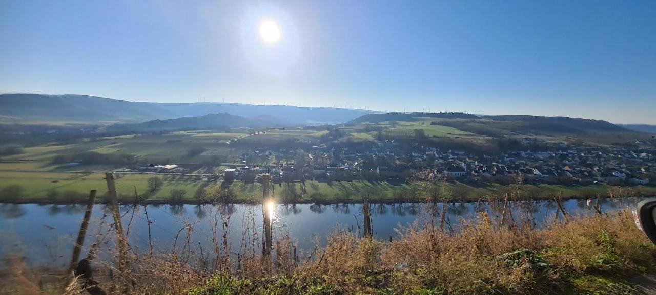 Fewo Sonnenlay - Apartments An Der Mosel Браунеберг Экстерьер фото